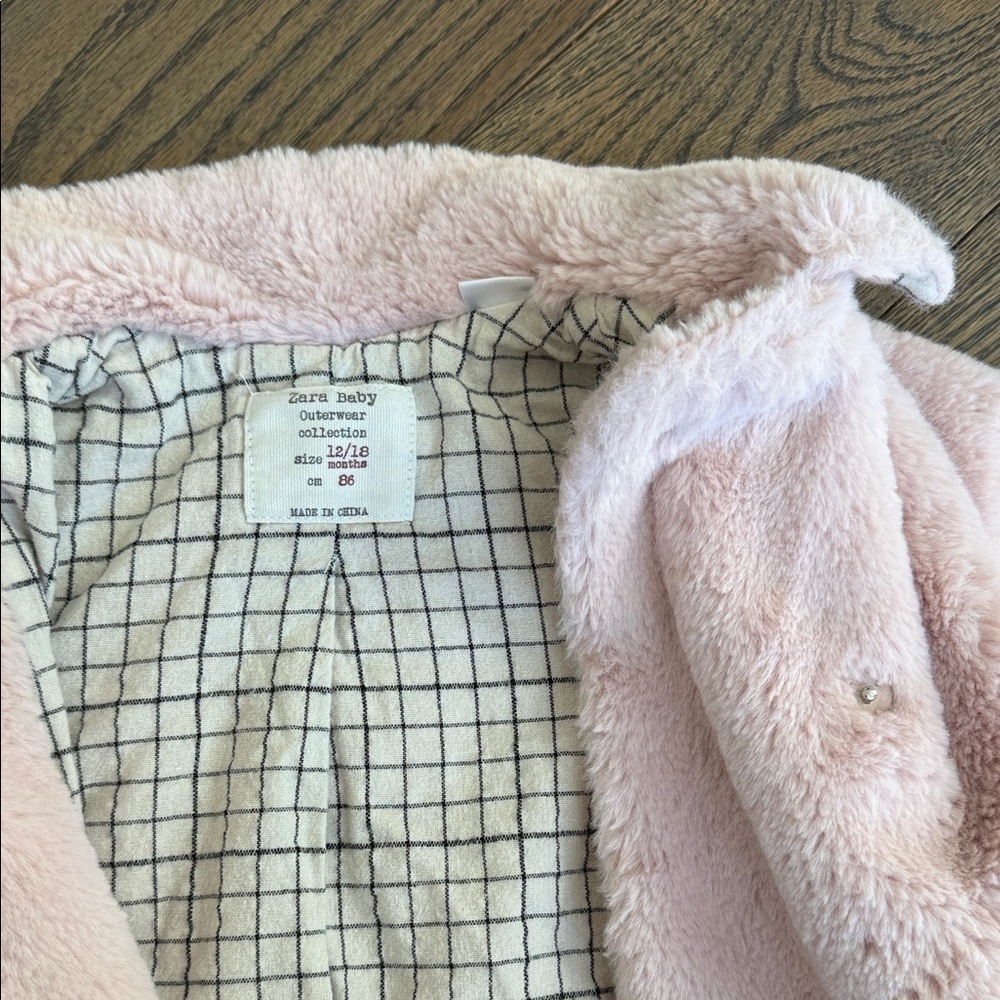 Zara Baby Pink Fuzzy Jacket 12-18 months baby toddler with pockets EUC - Picture 2 of 8